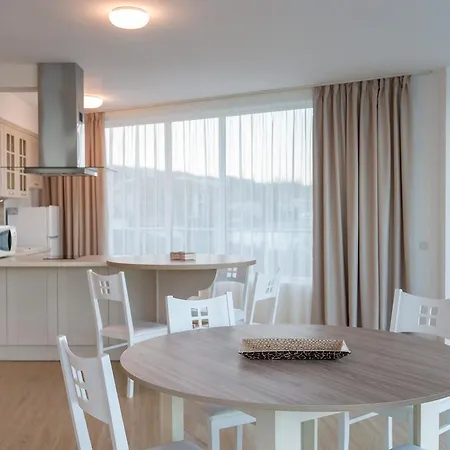 Silver Complex Lejlighedshotel 3*